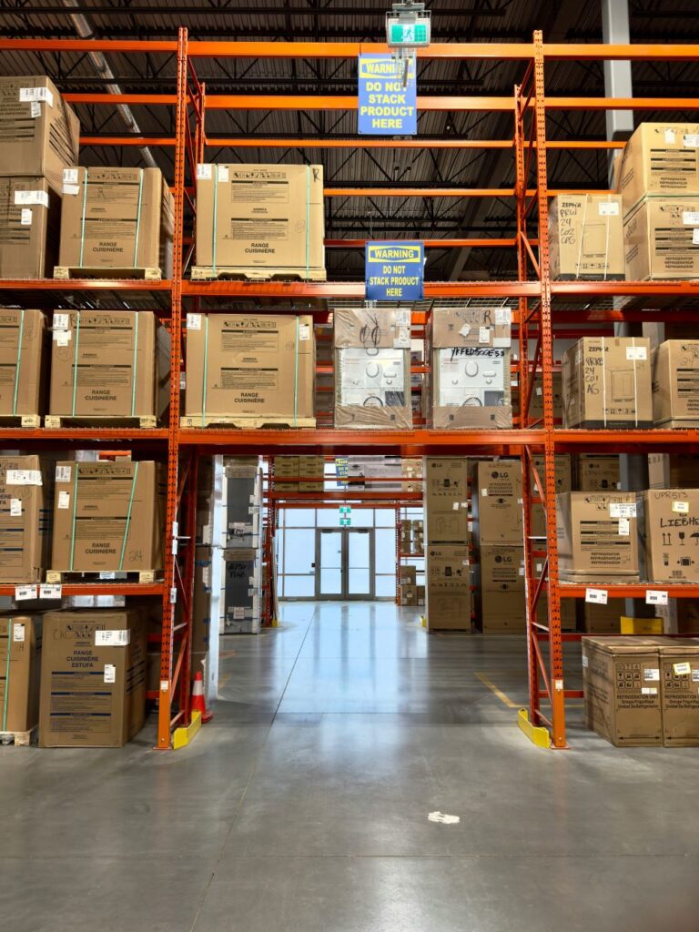 entreprise logistique assurant le stockage des marchandises en entrepôt